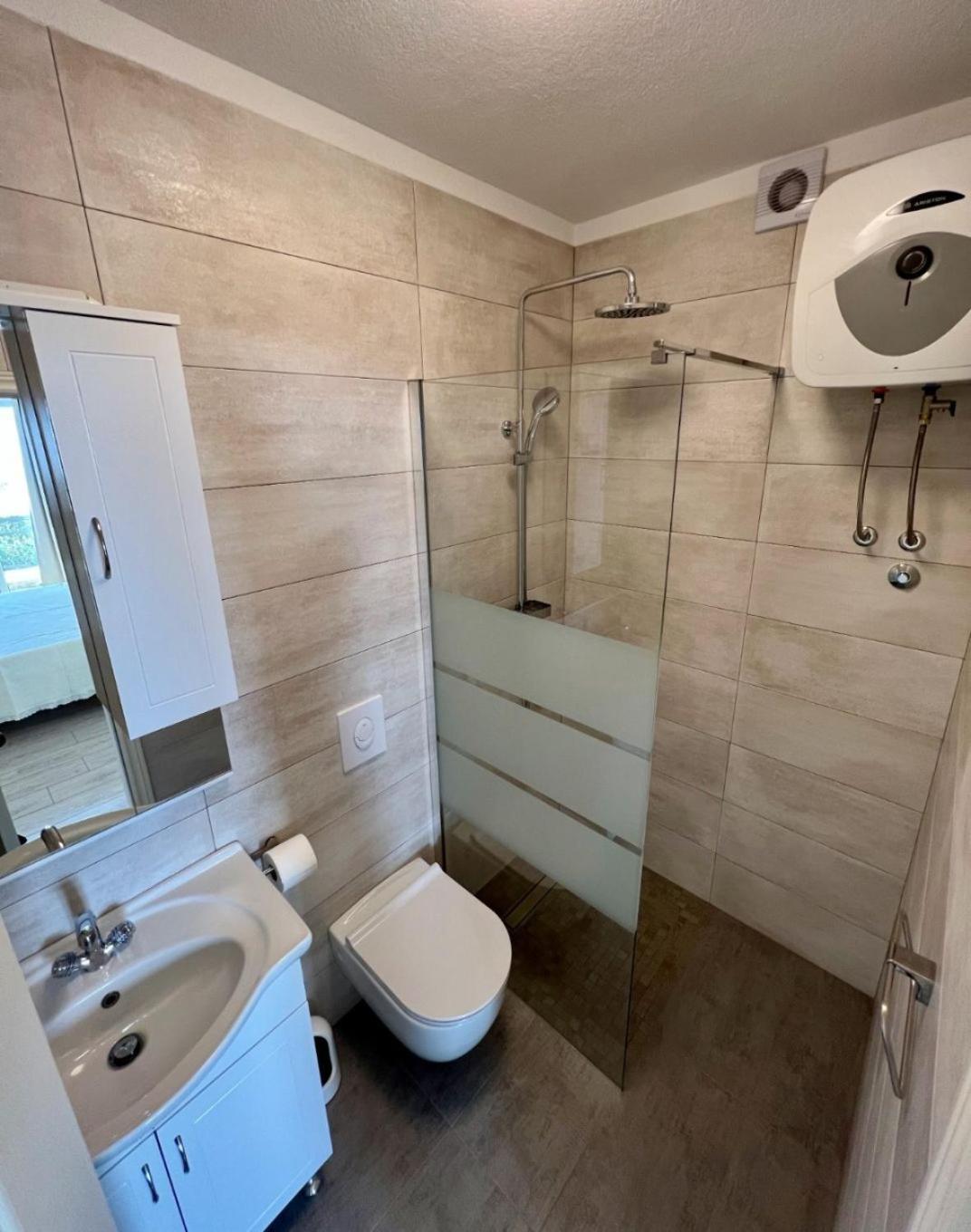 Apartments Via - 250 M From Sea Brela Exterior foto
